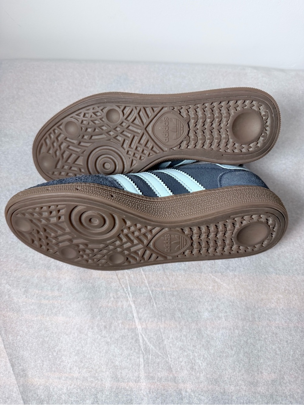 adidas Handball Spezial Kids Suede Sneaker in Navy and Light Blue - Picture 8 of 9